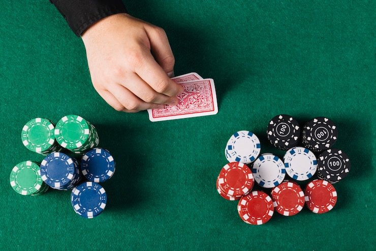 Bagan tingkat loyalitas lotto03 menampilkan manfaat progresif dari Member hingga Diamond